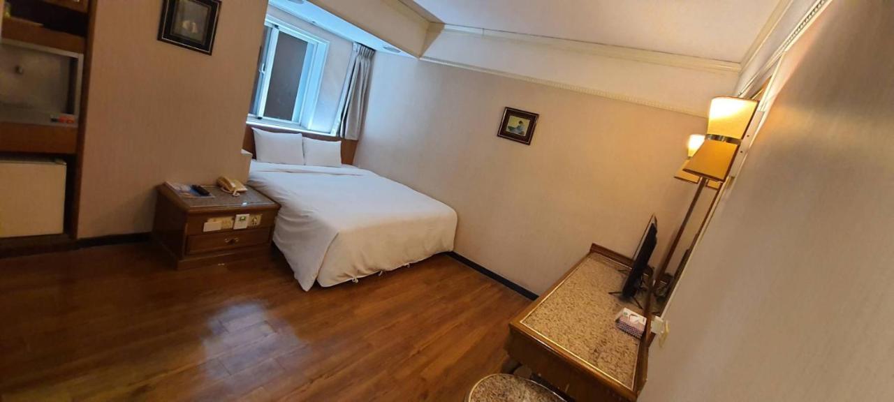 Tapeng Bay Holiday Hotel Donggang Exterior photo