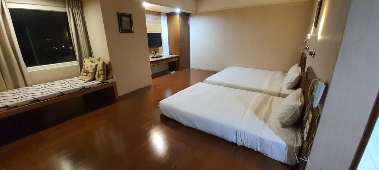Tapeng Bay Holiday Hotel Donggang Exterior photo