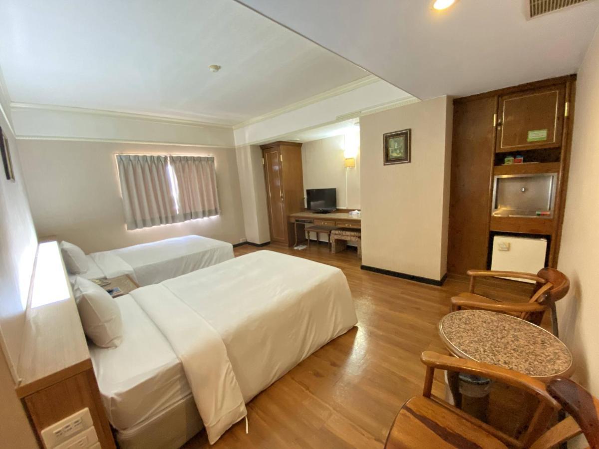 Tapeng Bay Holiday Hotel Donggang Exterior photo